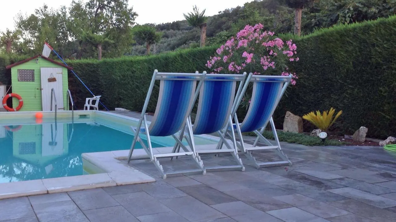 Sarola Bel Appartamentino Budget, Piscina A Disposizione דירה